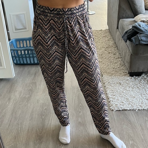 Pattern Joggers - Picture 2 of 2